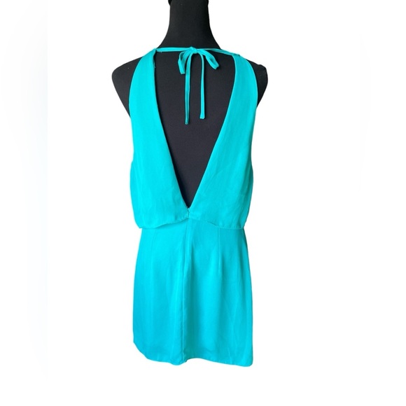 Bebe Teal Sleeveless V-Neck Flutter Trim Open Back Cocktail Dress, Size 12 - Picture 4 of 8